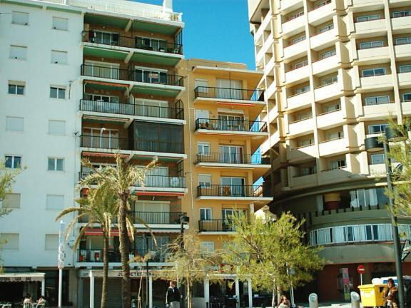 Апартаменты Fuengirola Playa Carina Экстерьер фото
